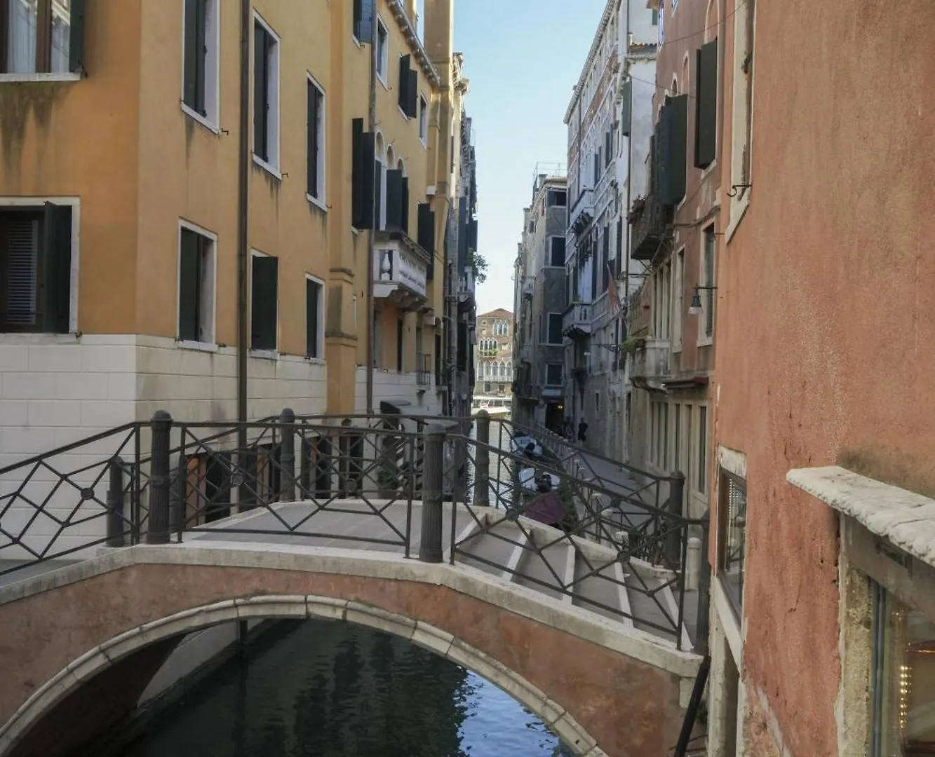 Super Central 1 Bedroom Apartment Venecia